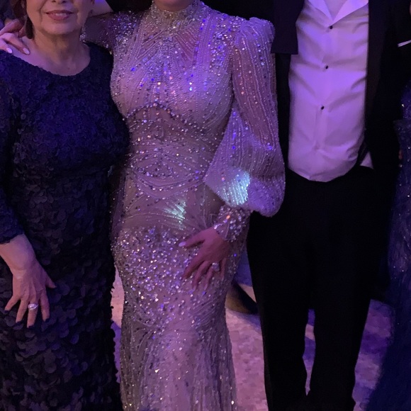 Evening gown - Picture 7 of 17